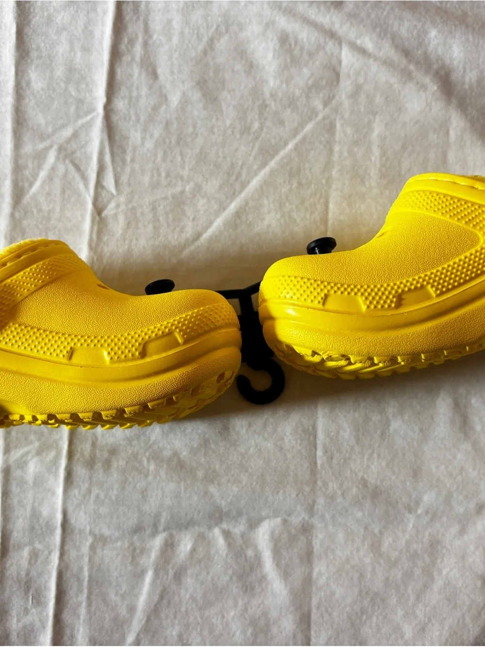 Crocs Kids' Classic Lined Clog | Kids' Slippers, Lemon, 5 Toddler
